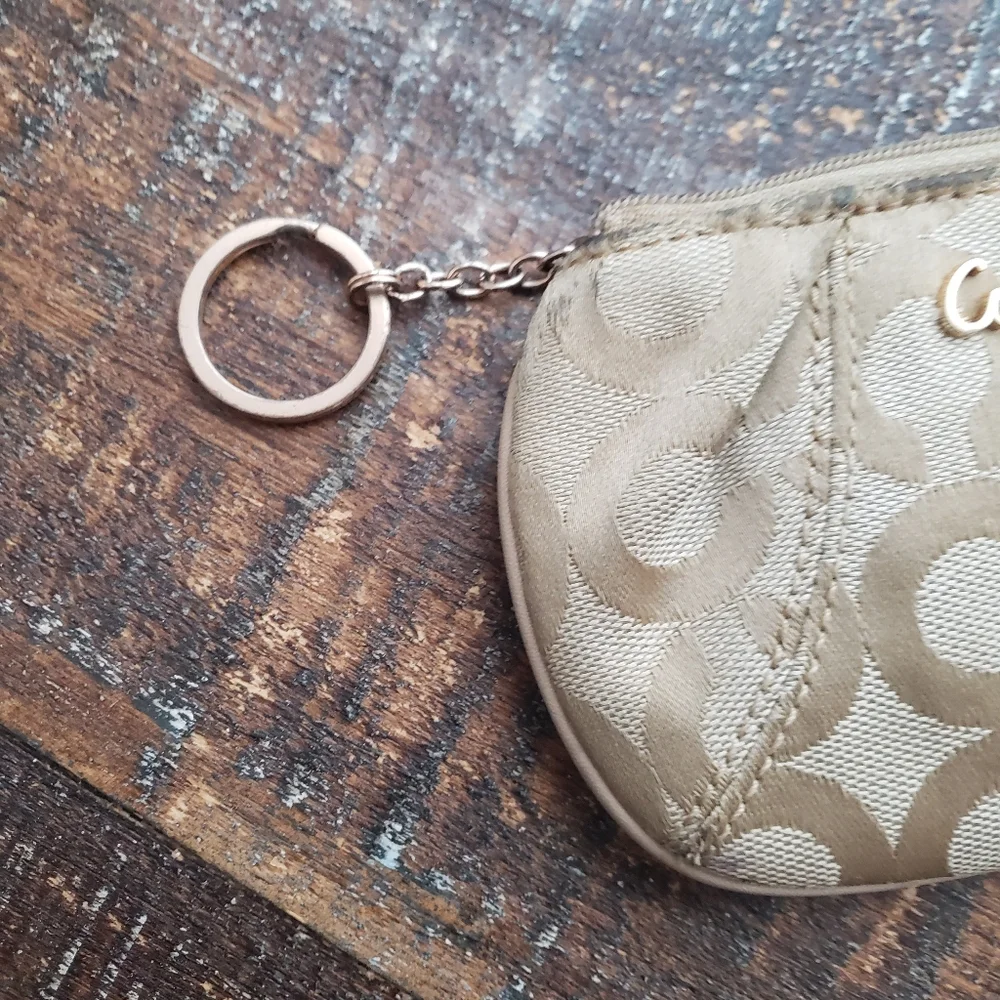 Coach Signature C Vintage Card/ Coin Case Keychain Canvas Wallet Color Tan